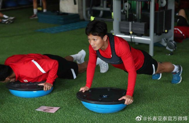 拜仁此前从西甲签下阿隆索、哈维-马丁内斯以及贝尔纳特等人，这些成功的经验让他们乐于寻求引进更多的西班牙球员。